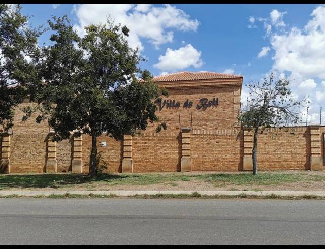 2 BEDROOM APARTMENT FOR SALE IN DASSIE RAND